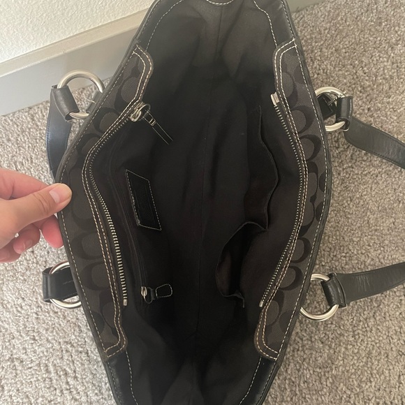 Coach hand bag - Picture 3 of 4